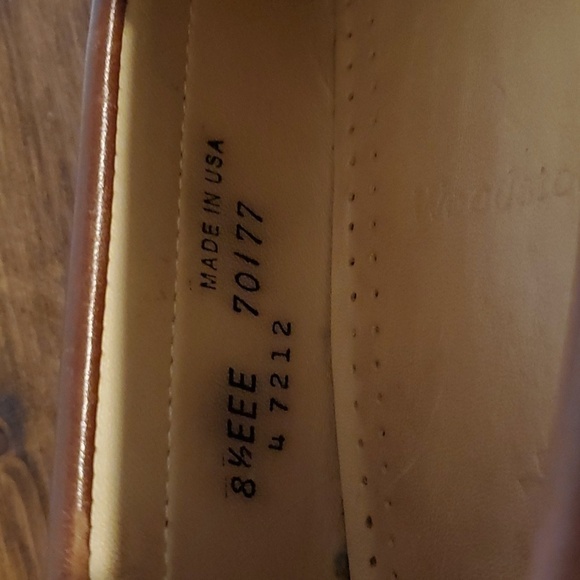 Allen Edmonds Woodstock Black Comfort Loafers 2 tone slip on tassels Sz.8.5 - Picture 9 of 12